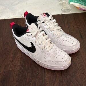 Nike Court Borough 2 SE